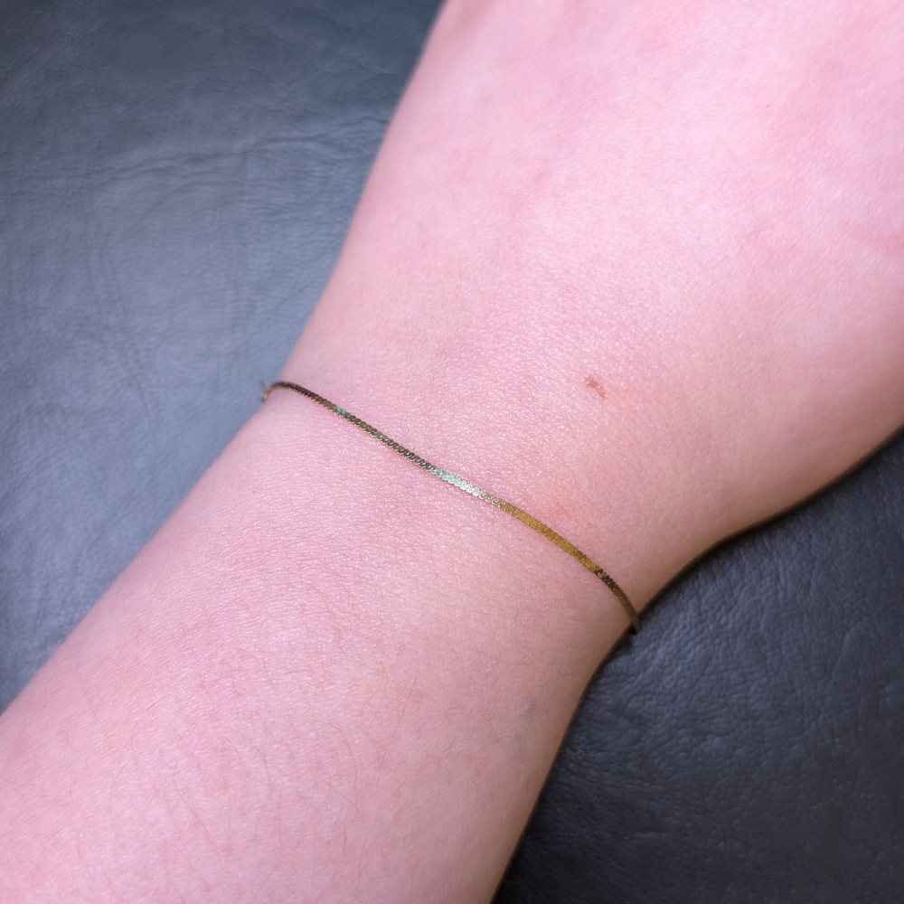 Delicate Gold Tone Flat Chain Bracelet for Women